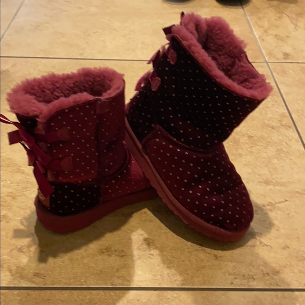 Used good UGGS size 3!